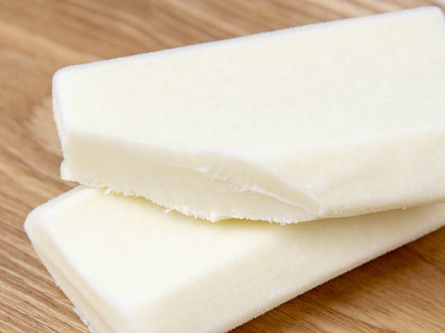Stabilizer for acidic ice cream and ice cream bar