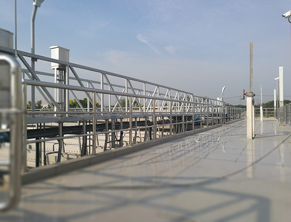 XHJX type gantry crane sludge suction machine