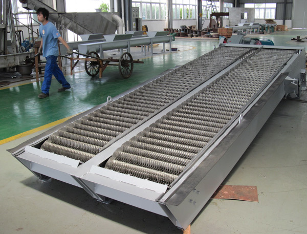 XXQ type circulating tooth rake cleaner