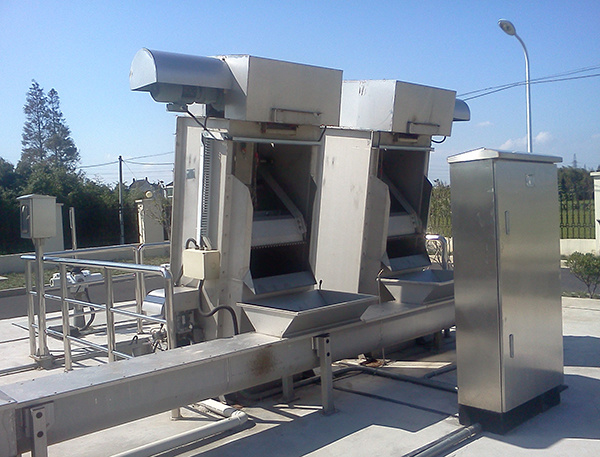 XDSG type moving track bar screen cleaner