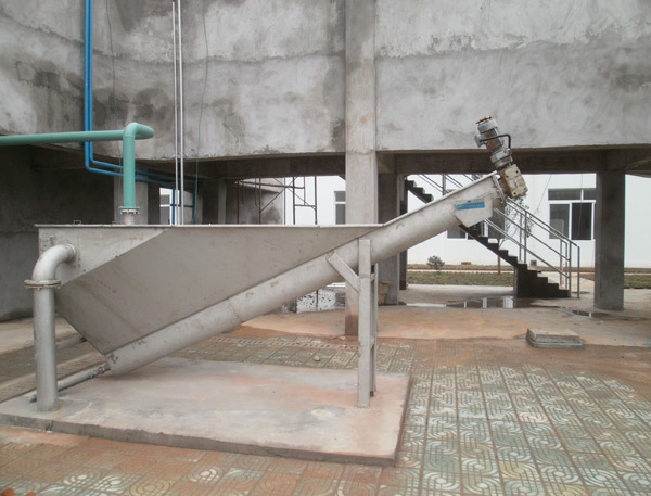 XSF and XLCF type helical sand (coarse particle) water separator