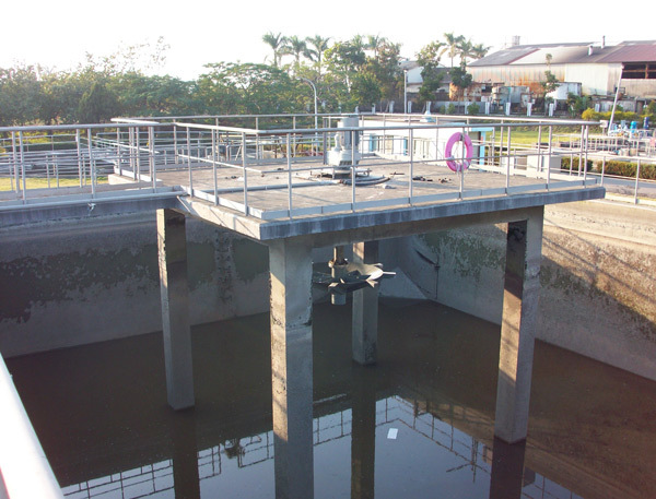 XSBQ and XPE vertical impeller surface aerators