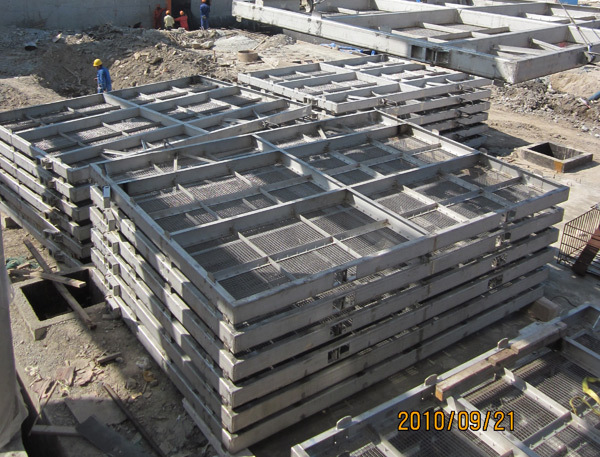 XPLS and XPLW type flat bar screens and grids