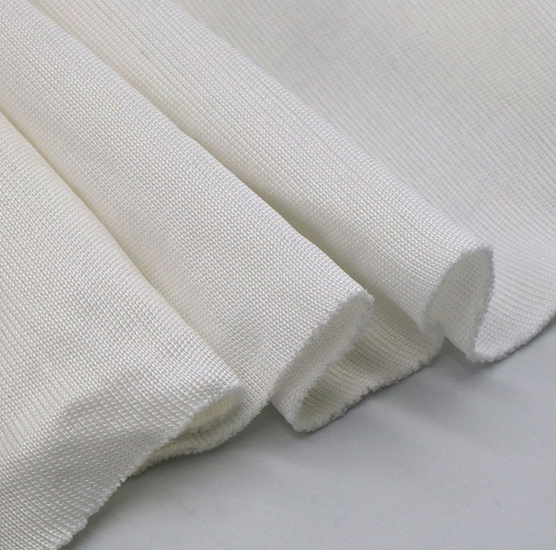 Ultra-high molecular weight polyethylene knitted fabric