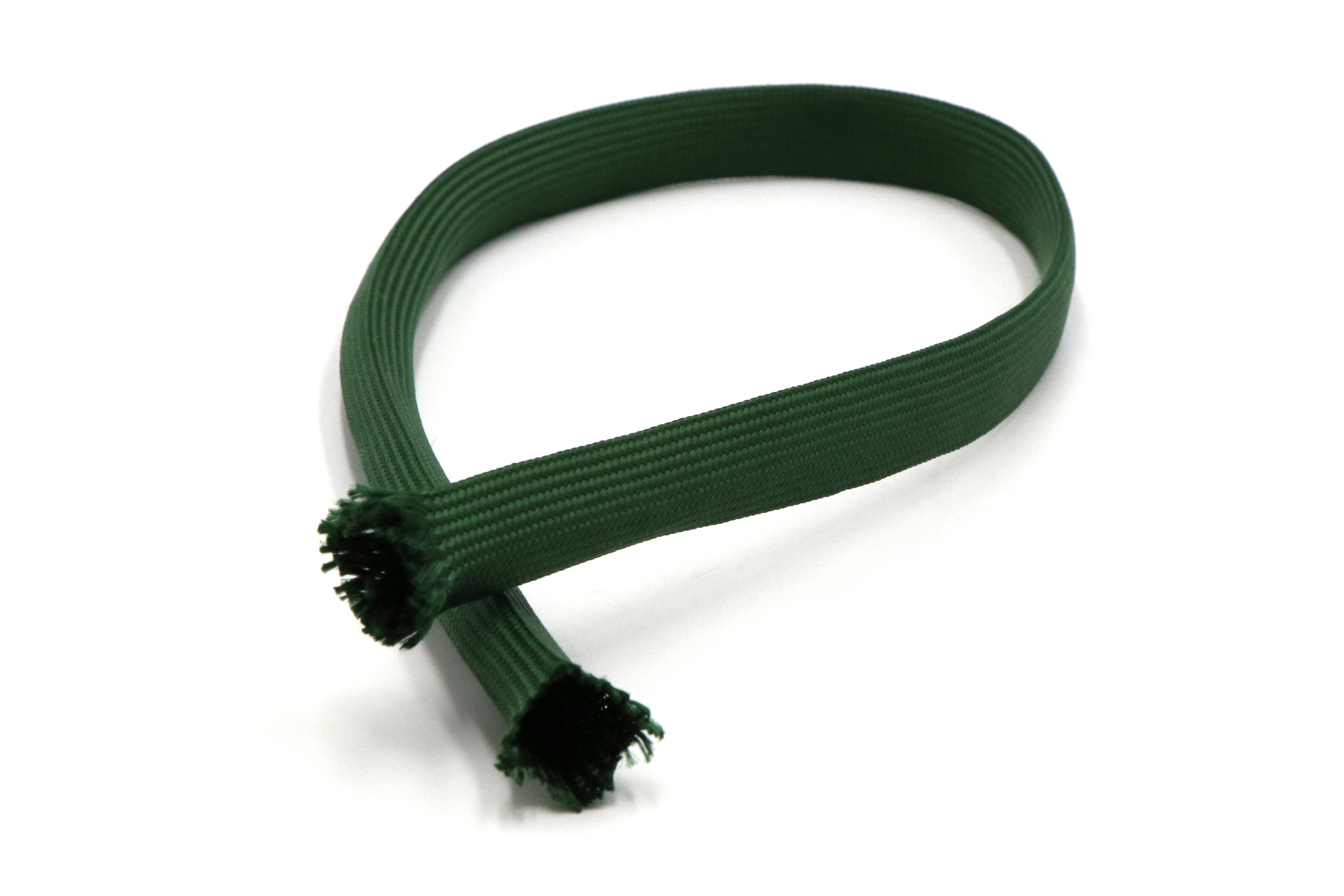 Polyimide braided sleeves are used to cover the cable harnesses at the joints of industrial robot mechanical arms. Polyimide braided sleeves are used to cover the cable harnesses at the joints of industrial robot mechanical arms.