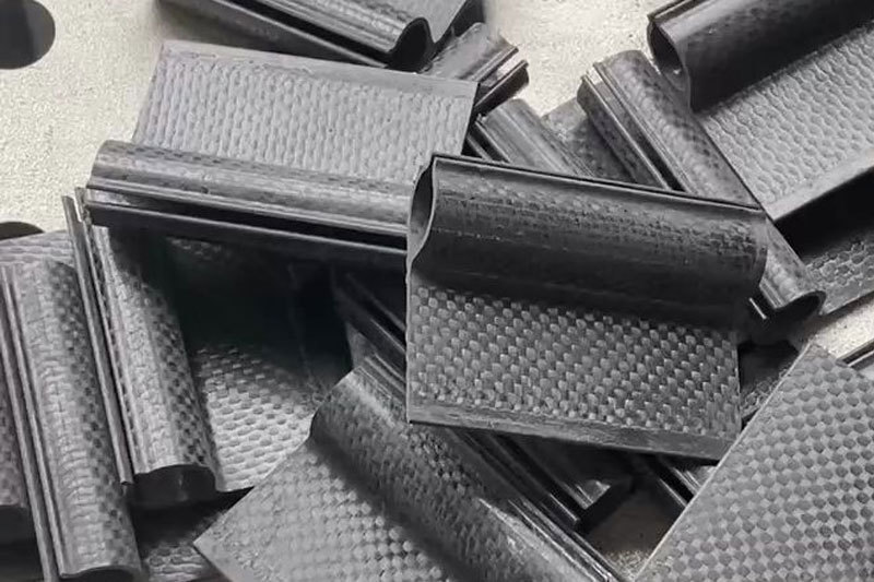 碳纤维拉挤模具卡模原因‌