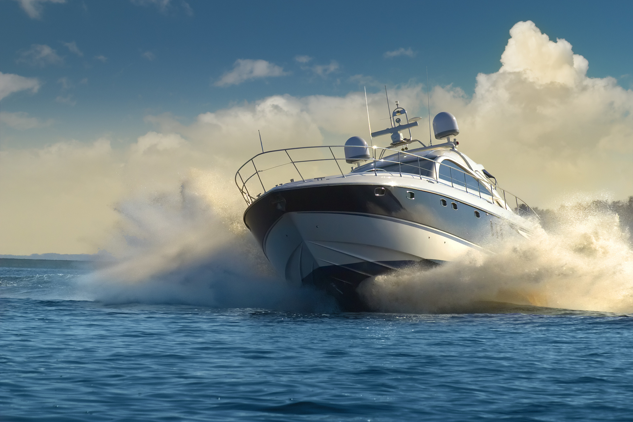 Navigating the Waters: Unleashing the Advantages of Mechanical Steering for Your Vessel
