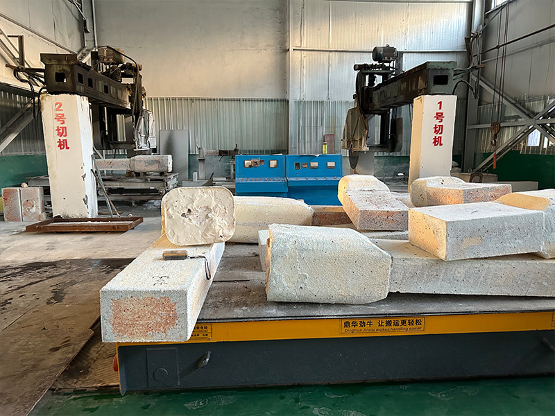 Fused zirconium corundum brick production workshop