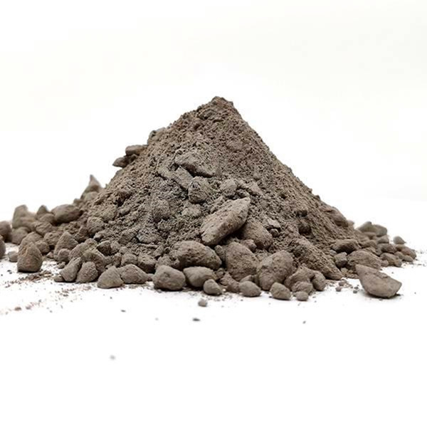 Alkali-resistant refractory castable