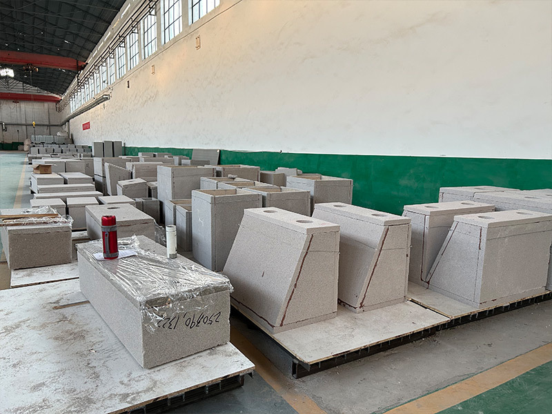 Fused zirconium corundum brick production workshop