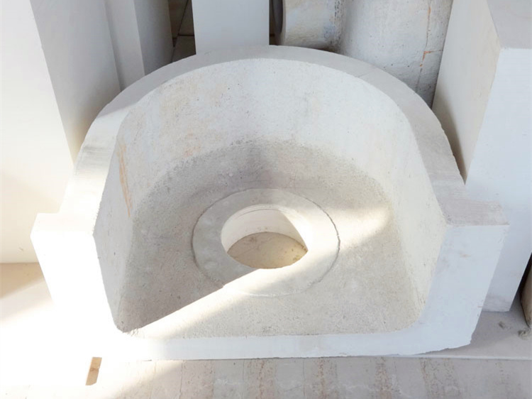 Highly erosion-resistant refractory system extends kiln life by 200% in Middle East glass plant