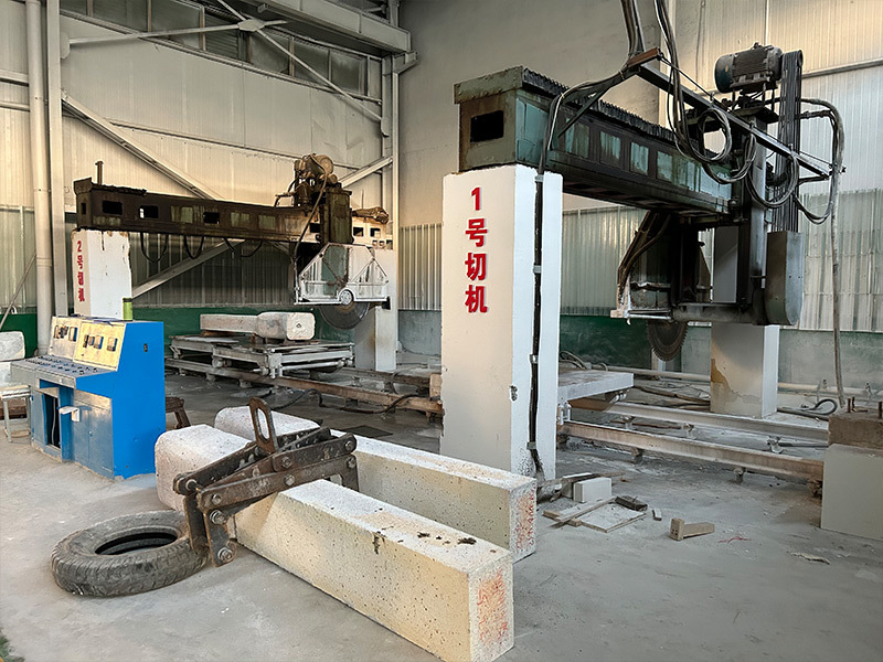 Fused zirconium corundum brick production workshop