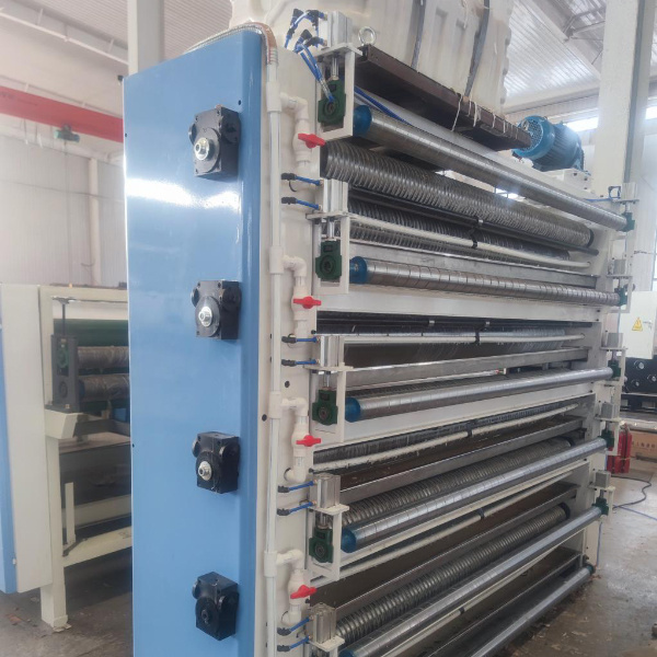 Thin blade slitter scroer machine