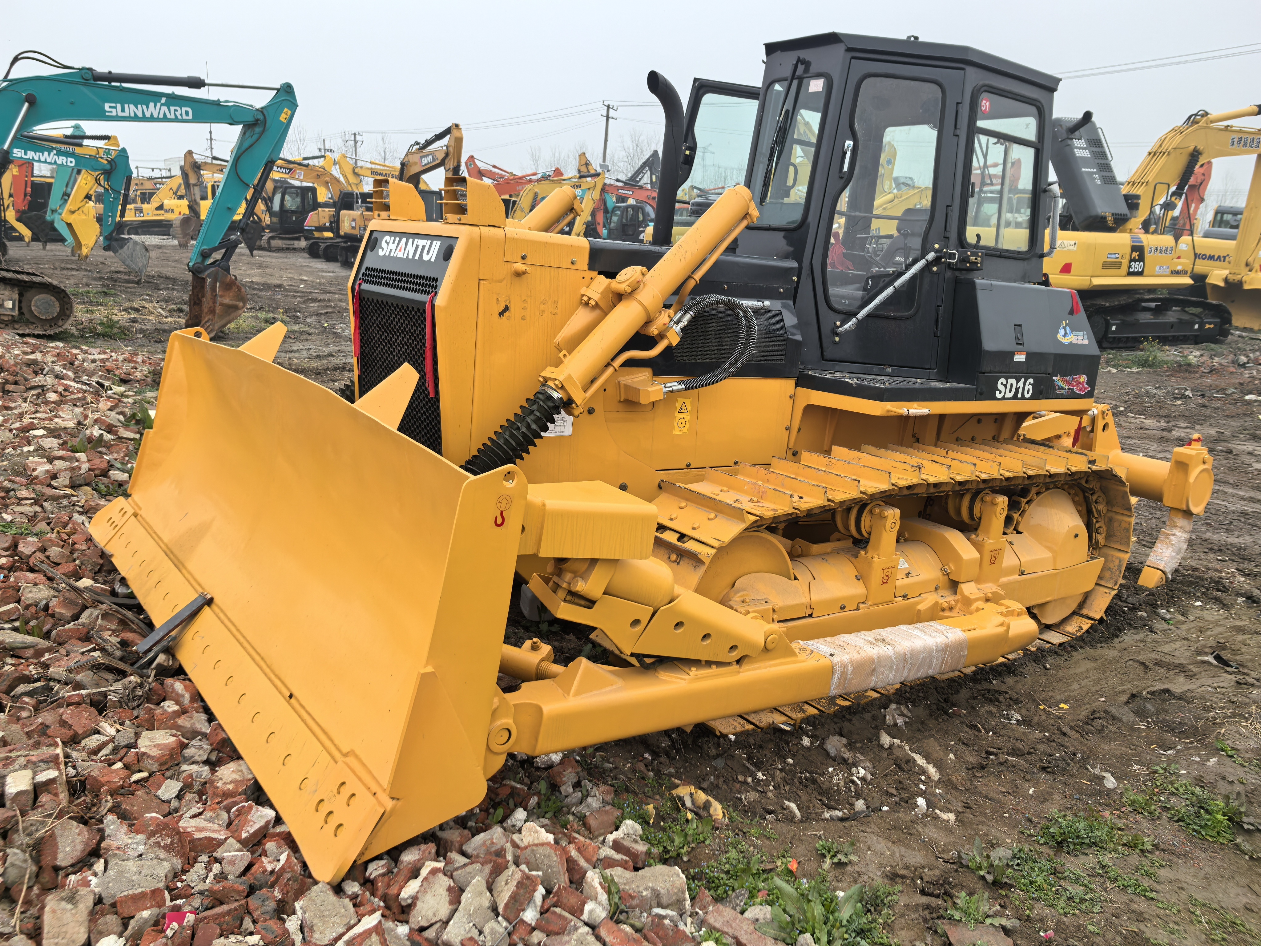 used shantui bulldozer SD16