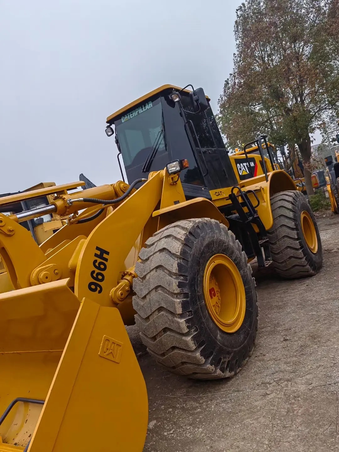 Used loader 966