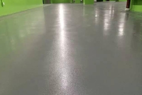 Non - slip microbead floor paint