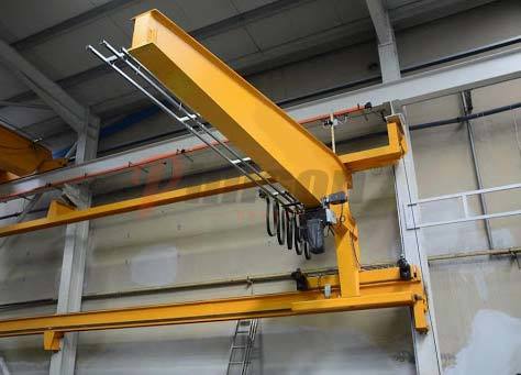 Arm-type cantilever crane