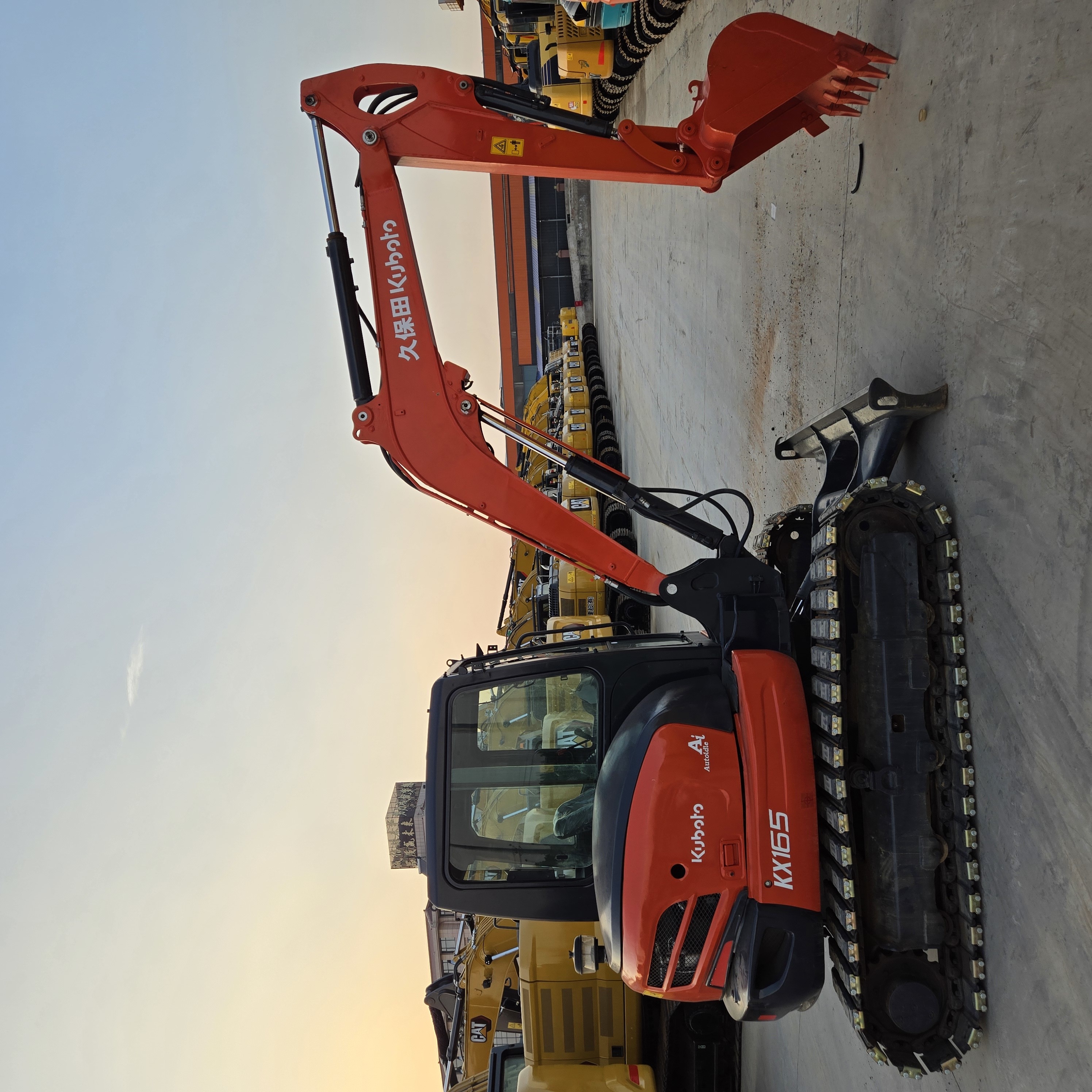 Hot used Kubota KX165 hydraulic excavator less working hours high quality second hand crawler digger