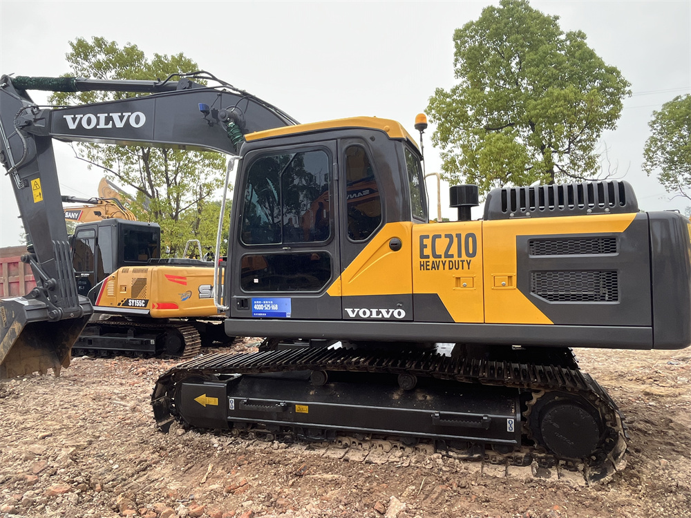 VOLVO   EC210