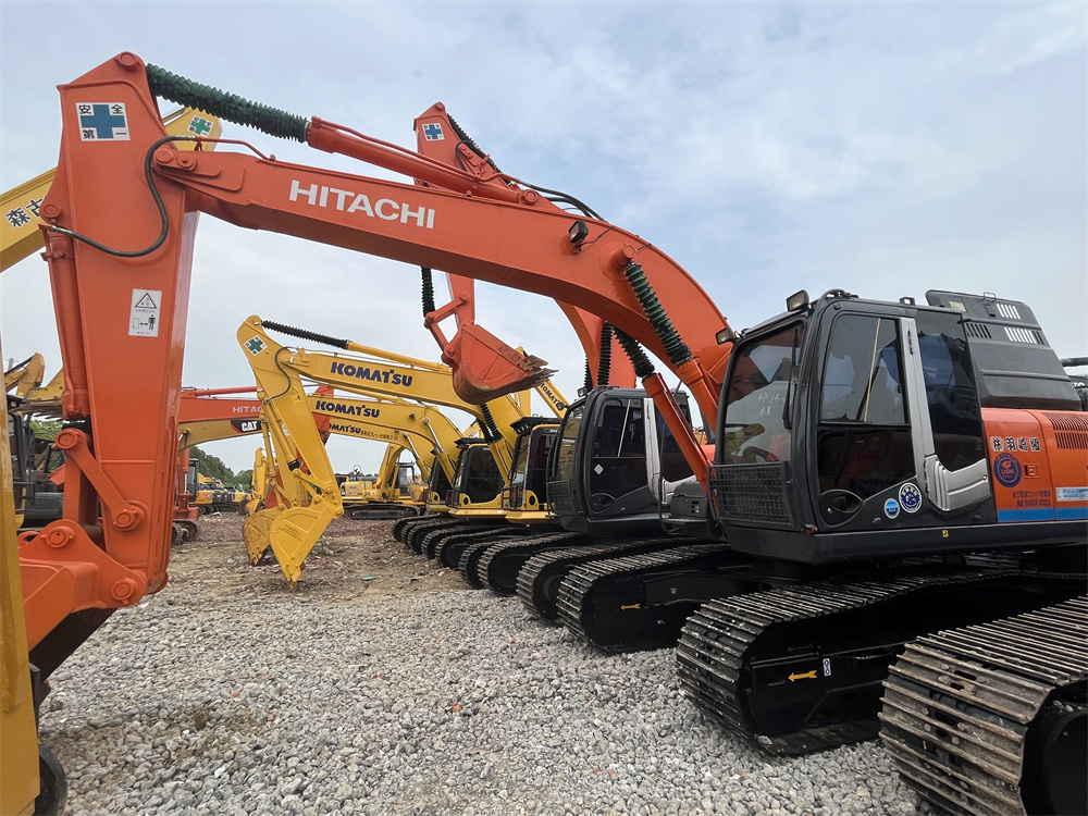 HITACHI ZX200