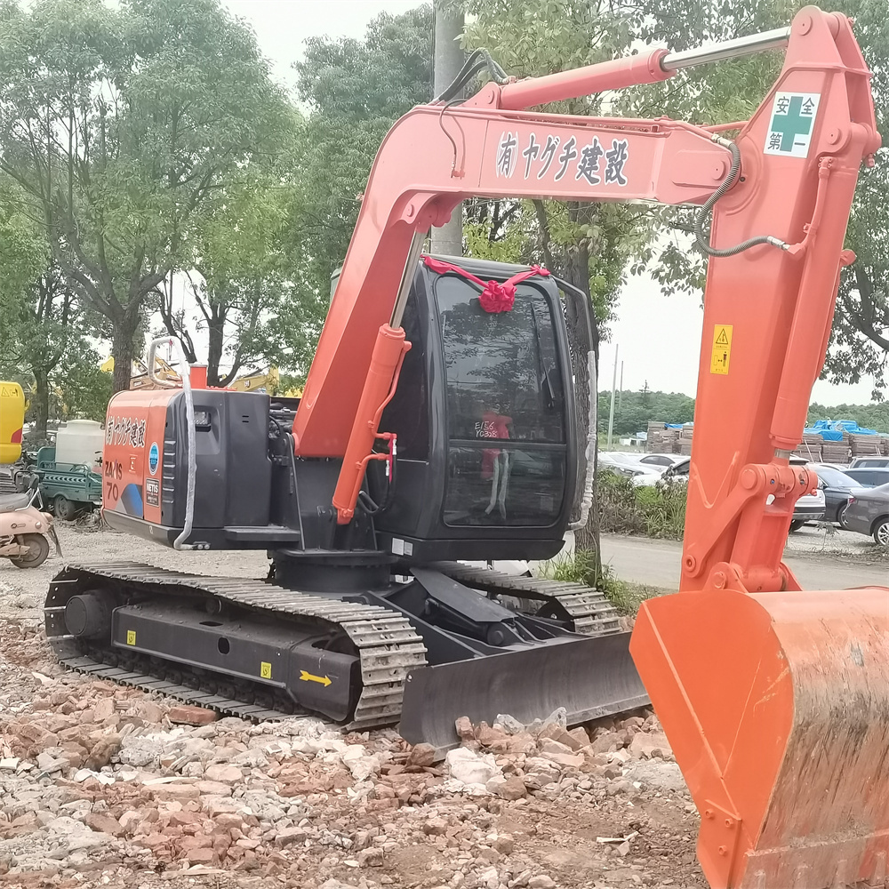 HITACHI ZX70