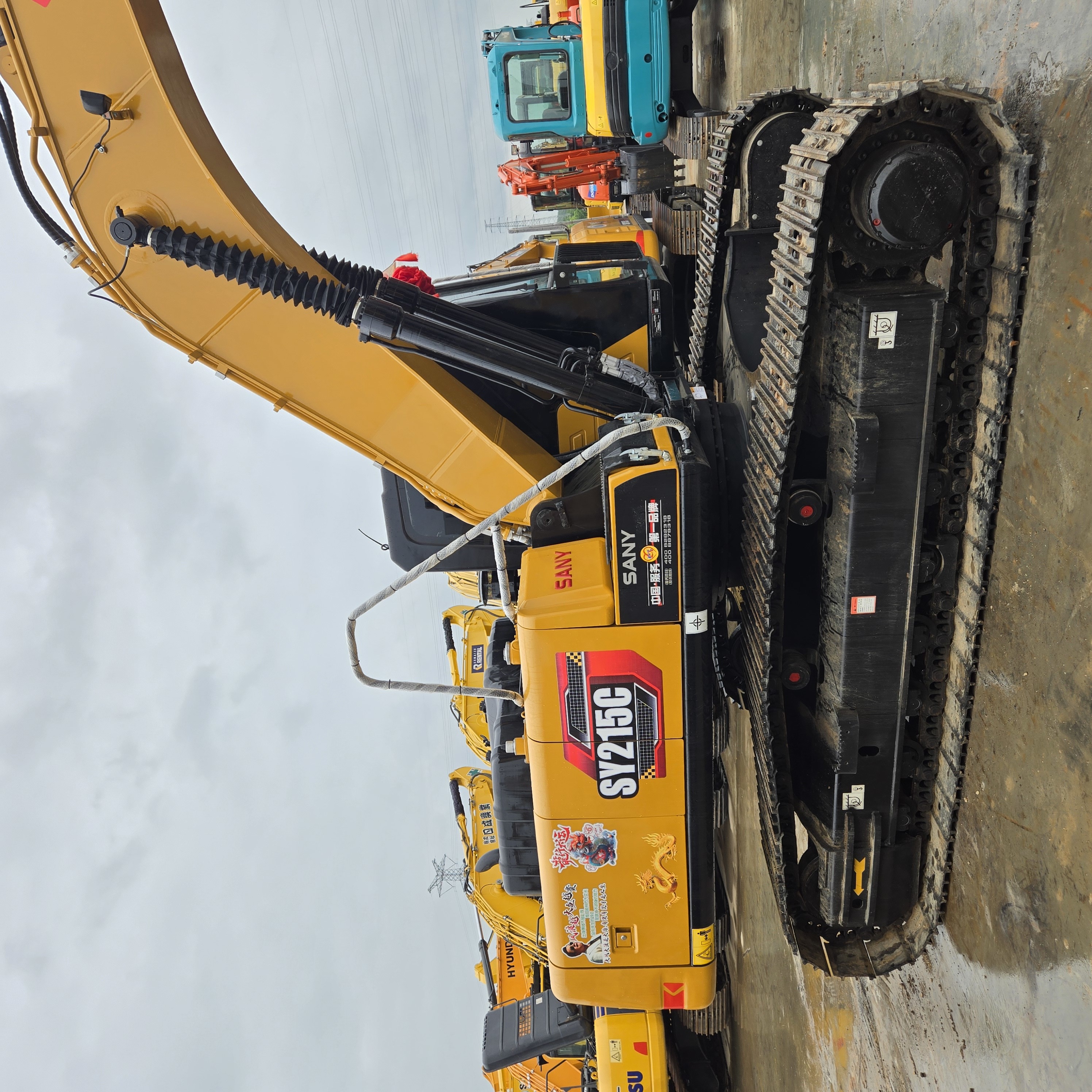Used Sany SY215Cpro excavators are cheap, powerful Sany SY215Cpro used excavators are selling well Sany 215 205 235