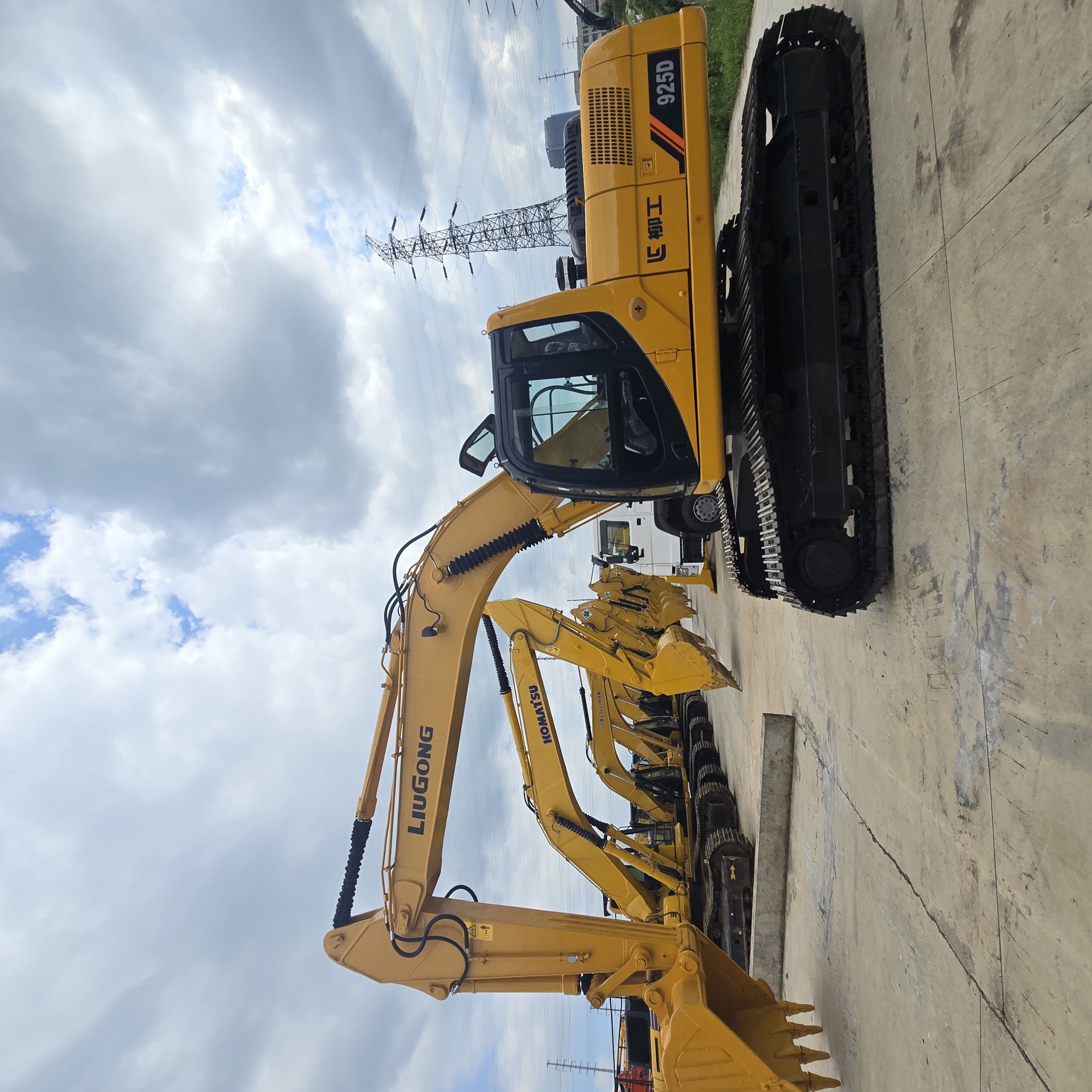 Used Liugong 922D 922 Hydraulic Crawler Excavator Weight 20tons 922E 925D 933E 936E with Cheap Price Good Condition