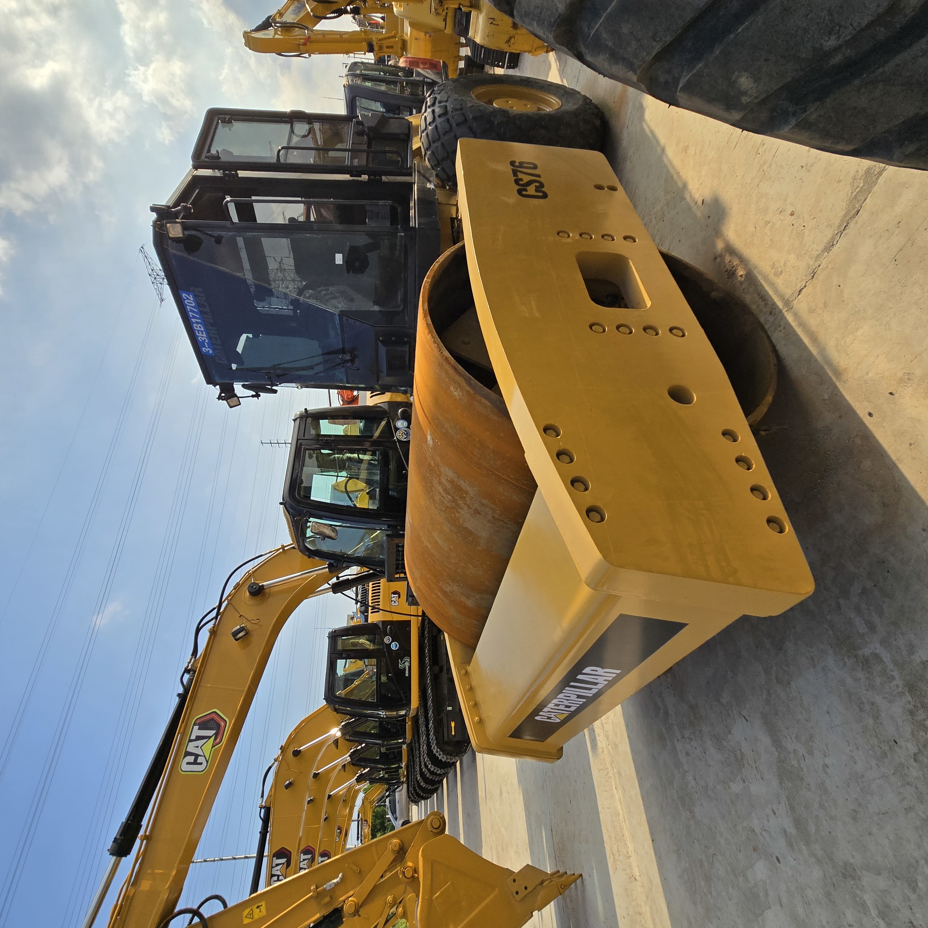Used Compactor Caterpillar High Quality Japan Original Construction Machine CAT CS76 Road Roller In Stock For Sale