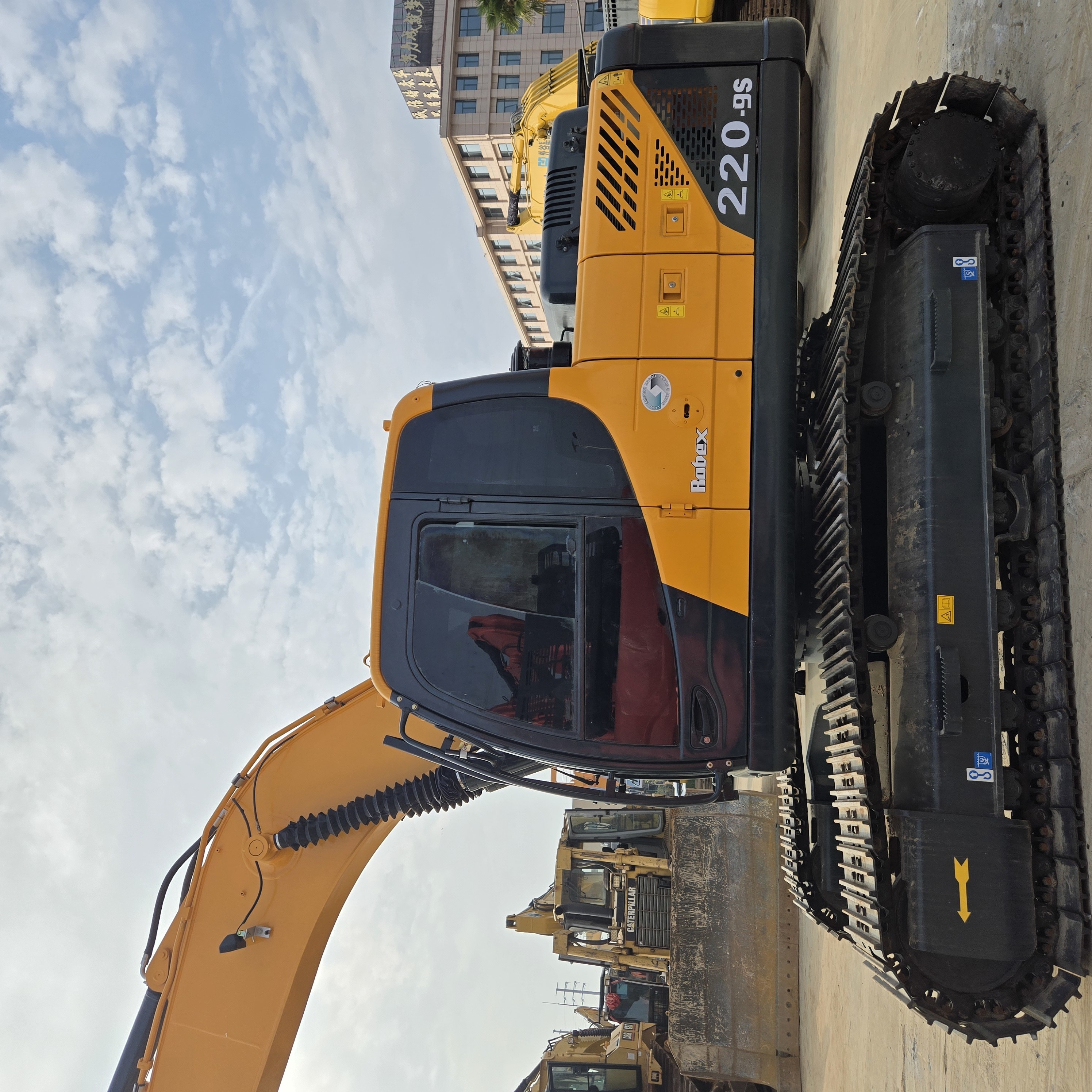 Korean original Hyundai R220-9s Used excavators good condition R220 excavators 22 tons R220-9 Crawler excavator for sale