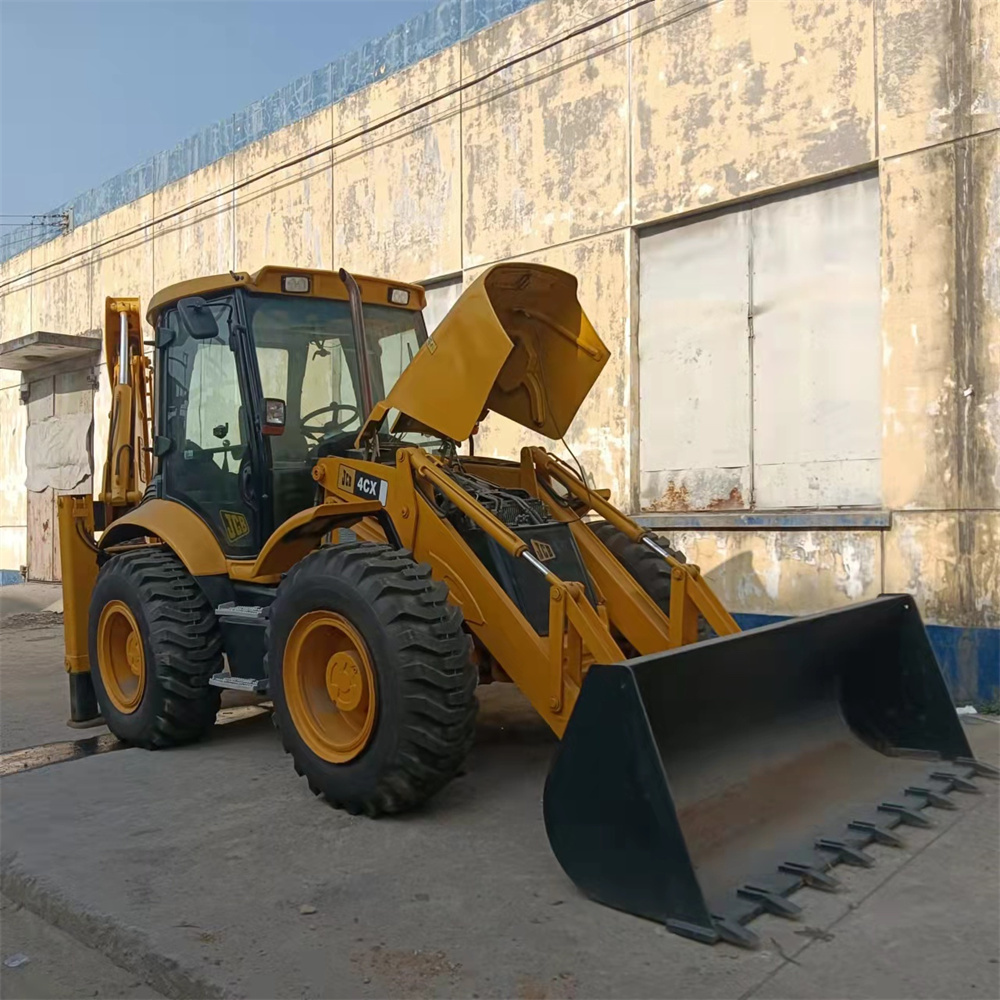 JCB   4CX