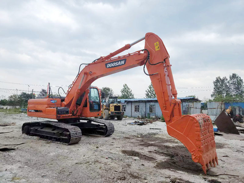 Doosan DX225LC