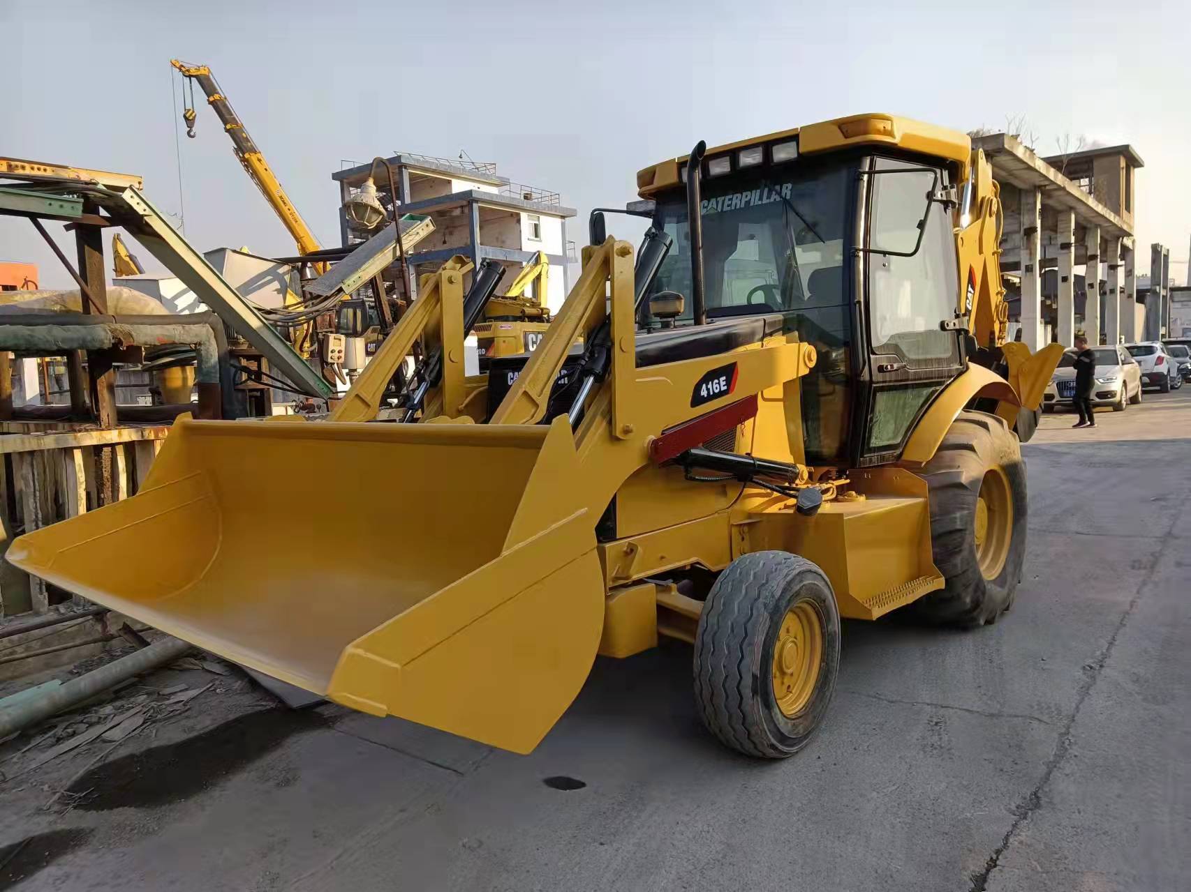 CAT    416E