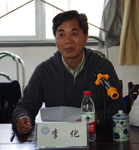 最后，陸永進(jìn)副主席希望，市各有關(guān)部門要進(jìn)一步加大力度，營造企業(yè)家創(chuàng)業(yè)發(fā)展的良好氛圍；要強(qiáng)化服務(wù)，為企業(yè)健康發(fā)展創(chuàng)造更優(yōu)環(huán)境。各位企業(yè)家要進(jìn)一步強(qiáng)化推動企業(yè)發(fā)展和社會責(zé)任履行的責(zé)任擔(dān)當(dāng)，為我市經(jīng)濟(jì)社會發(fā)展作出更多更大貢獻(xiàn)。