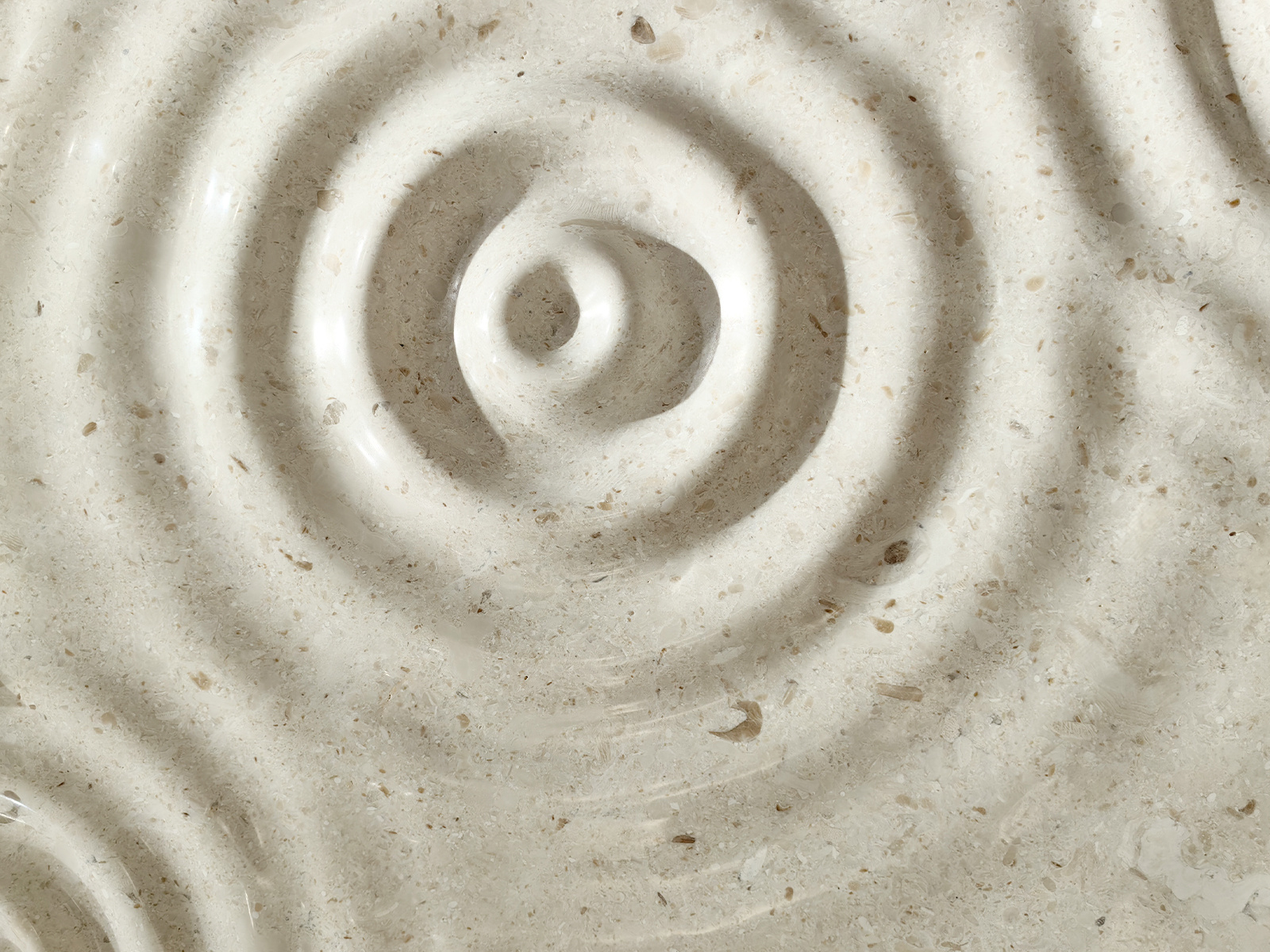 Plano beige water drop Plano beige water drop