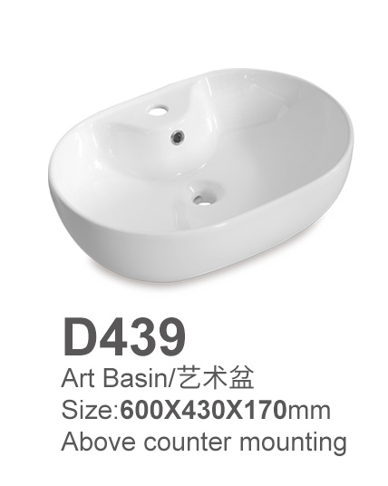 D439