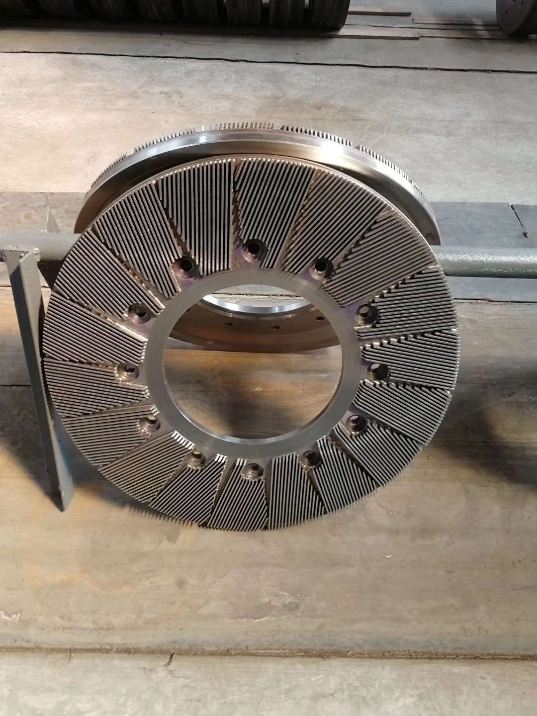 Critical Process for Stainless Steel Welded Refiner plates : Dynamic Balancing