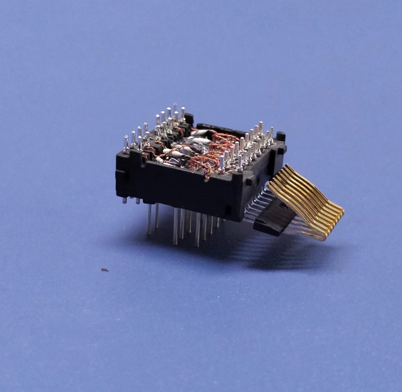RJ45是布线系统中信息插座连接器的一种