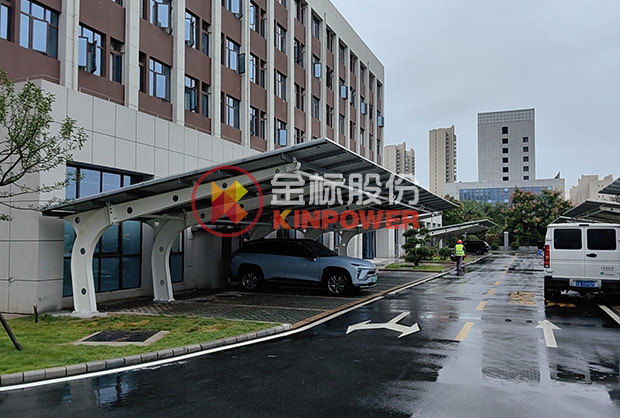 太阳能停车棚定制生产厂家_量大价格更优惠