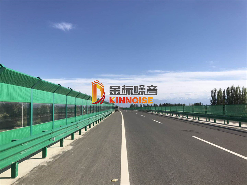 甘肃酒泉肃航一级公路全线声屏障工程
