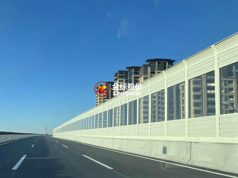 公路声屏障降低噪音对周边环境的影响 公路声屏障降低噪音对周边环境的影响