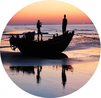公司组织员工开赴“浪漫的海滨度假胜地”——山东日照，开启一年一度的旅游活动。