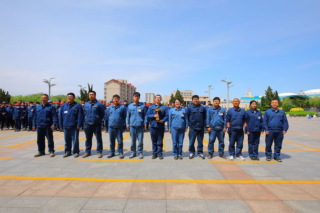 Xinhai Holding Group Held Tug-of-War Competition to Celebrate "Second Xinhai Power Cup" on May 1 International Labor Day