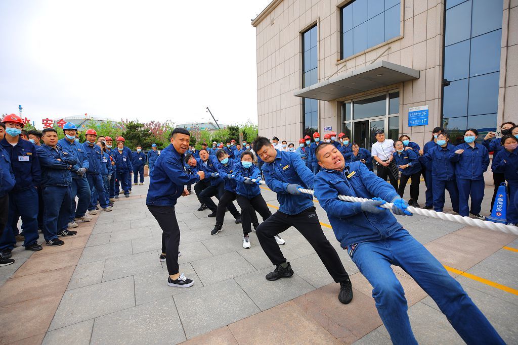 Xinhai Holding Group Held Tug-of-War Competition to Celebrate "Second Xinhai Power Cup" on May 1 International Labor Day