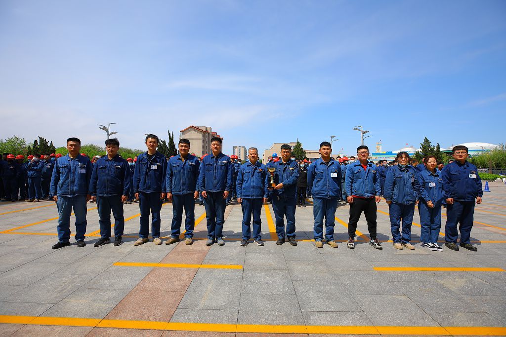 Xinhai Holding Group Held Tug-of-War Competition to Celebrate "Second Xinhai Power Cup" on May 1 International Labor Day