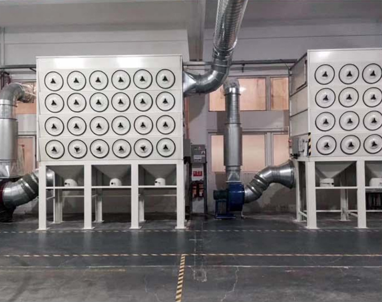Cartridge dust collector