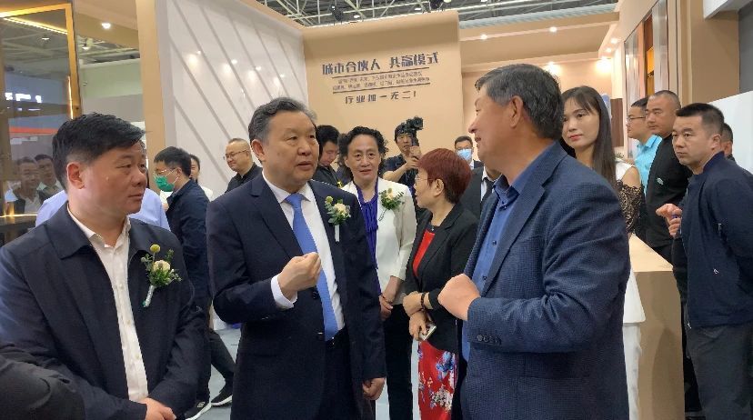 LUVEINS铝想意奢·铝家居亮相青岛国际家具展