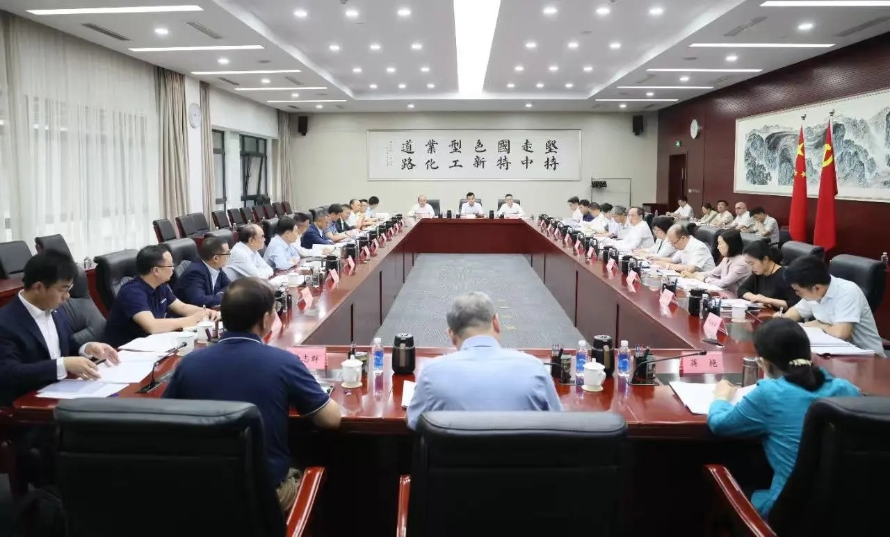 工信部出手整治低價(jià)競(jìng)爭(zhēng)，光伏漲價(jià)潮或?qū)砼R！