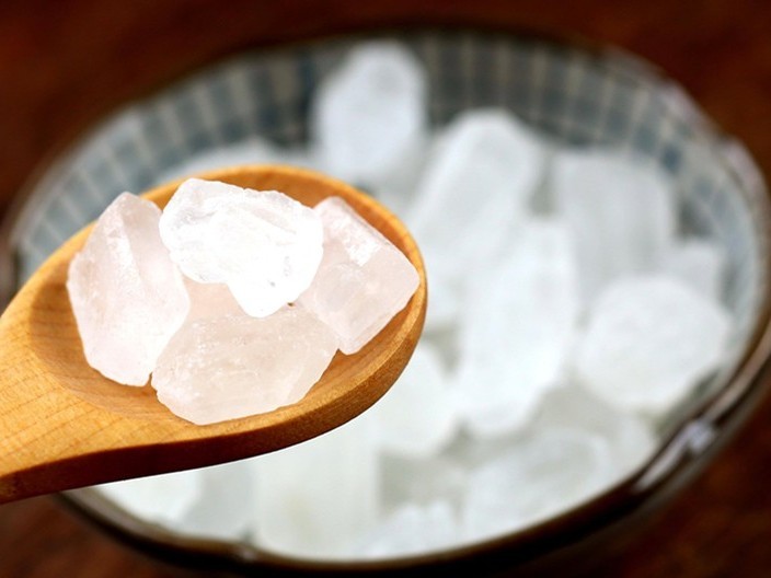 The past and present life of traditional making techniques of bee brand rock candy