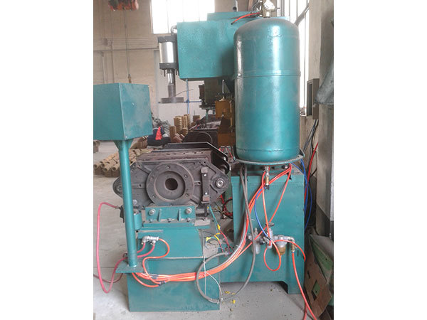 Molding machine Molding machine