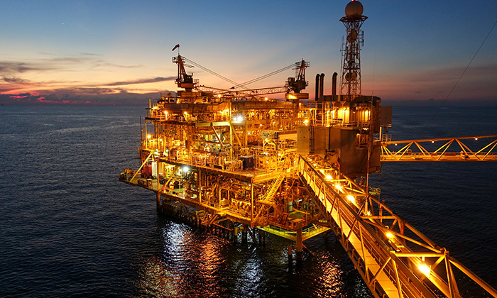 Petroleum installation Valve
